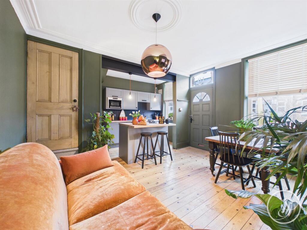 3 bedroom terraced house for sale in Methley Terrace, Leeds, LS7 - View 6