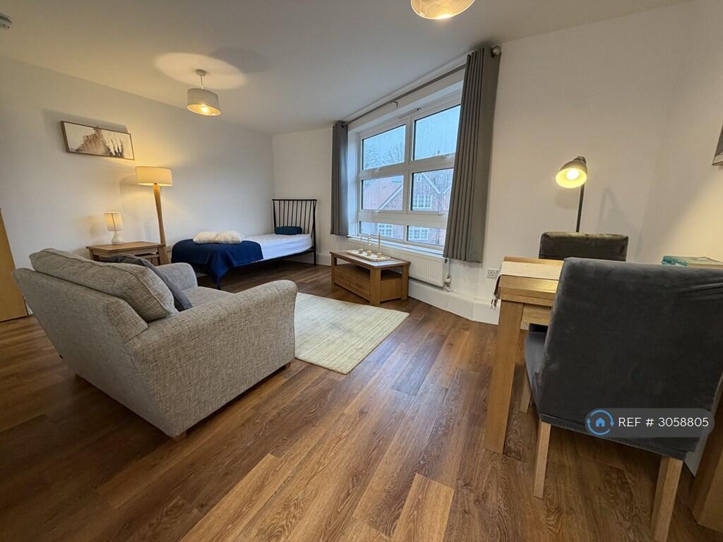 Apartment in London - View 2