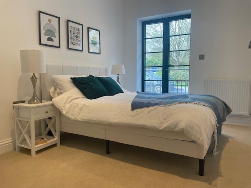 Apartment in Surbiton, Oakhill, Berrylands - View 5