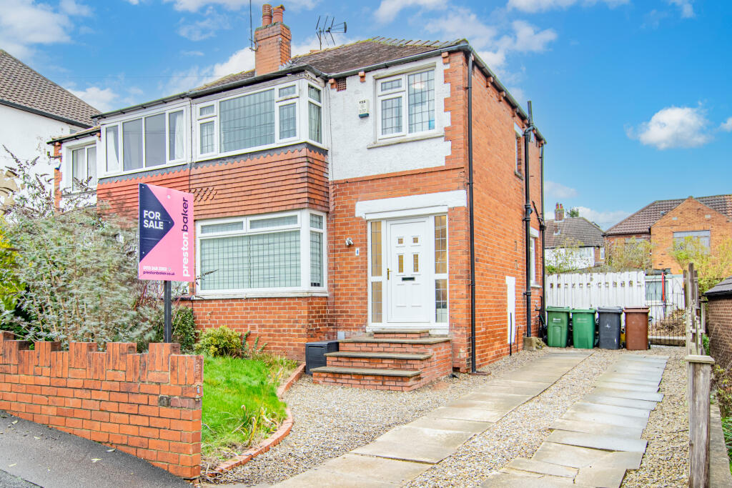 Main image of property: Highthorne Mount, Leeds, LS17