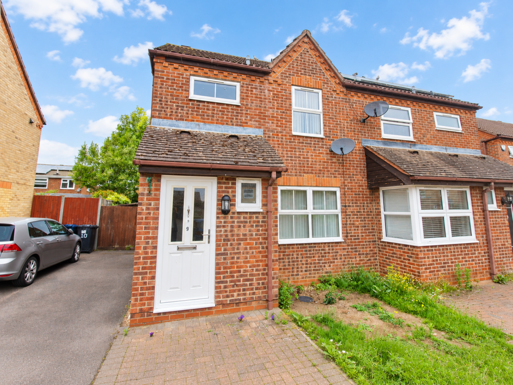 Main image of property: Capulet Close, St Neots, Cambridgeshire