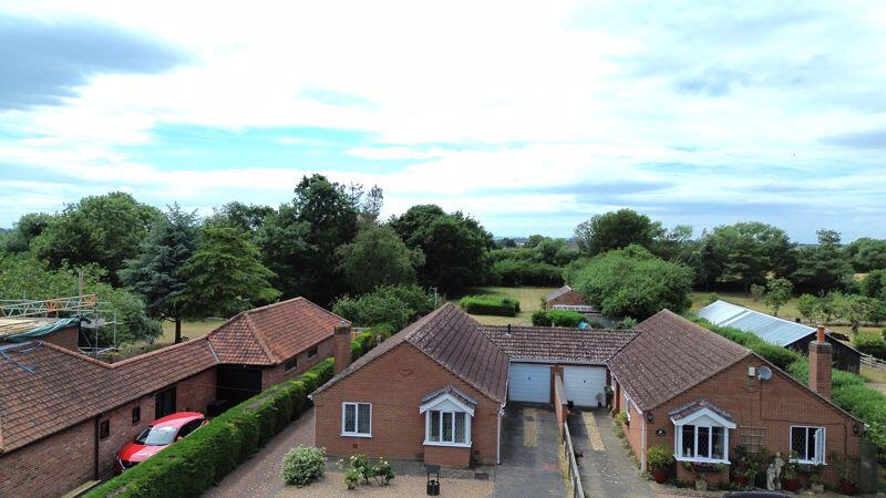 House in Lincoln - View 2