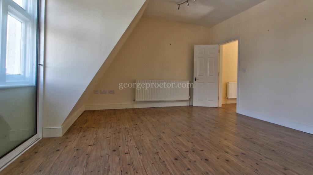 Apartment in Bromley, Bromley Park, Plaistow - View 4