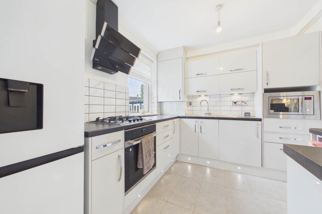 House in Bellshill, Orbiston - More