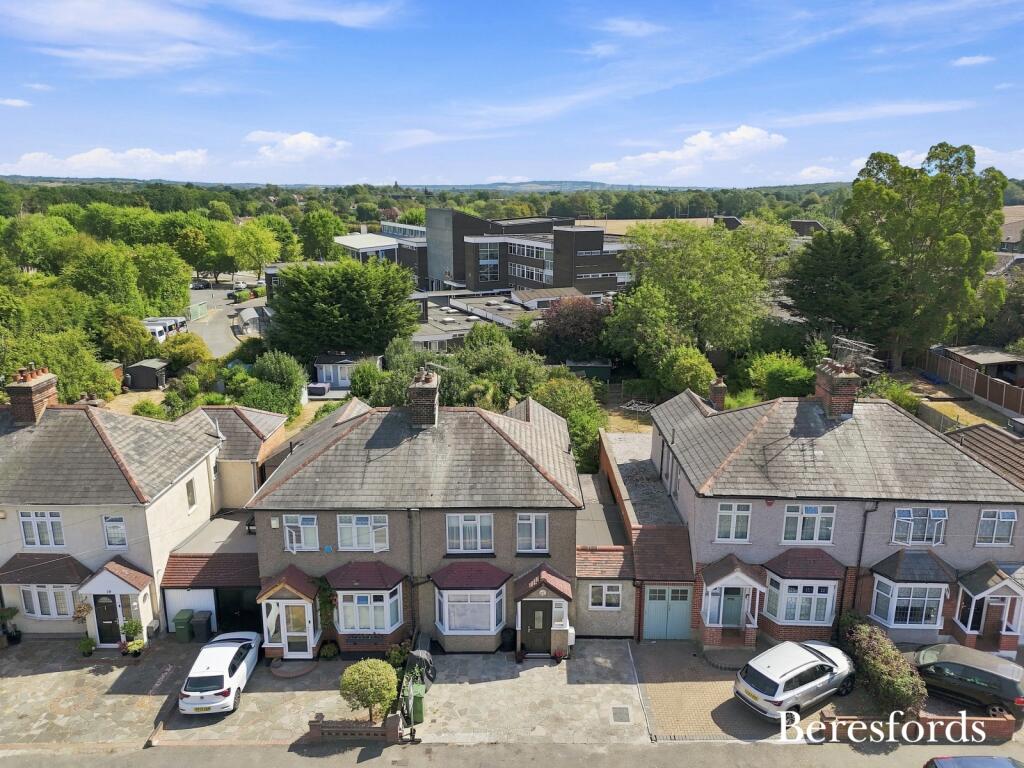 House in Romford - View 2