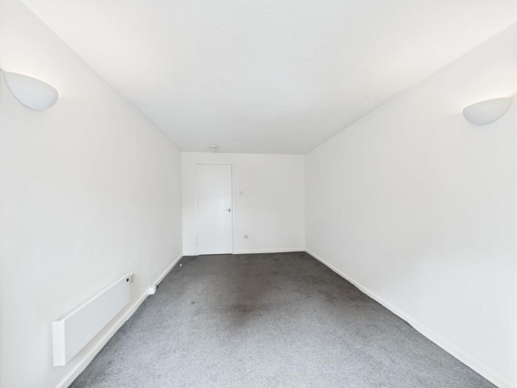 Apartment in Motherwell - View 5