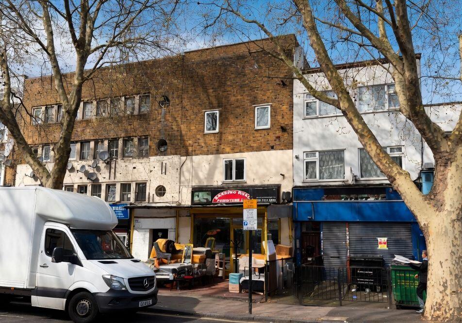 Main image of property: Flat 1, 317 Barking Road, Plaistow, London, E13 8EE