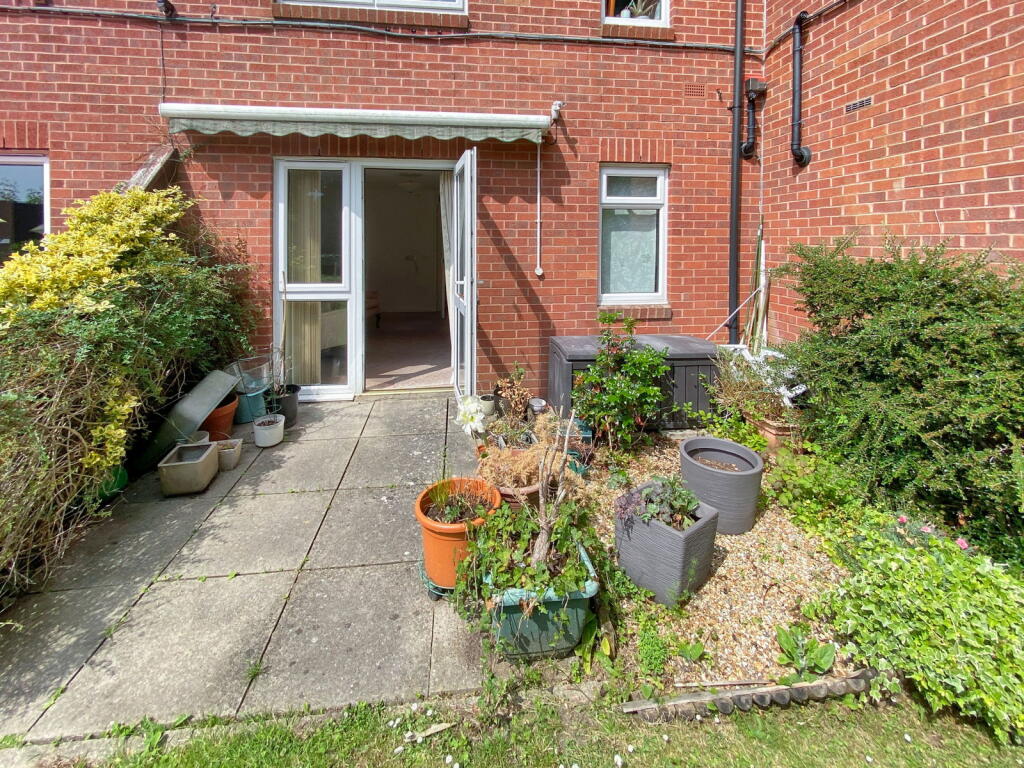 Upper Bridge Street, Wye, Ashford, Kent, TN25 5AX photo 2