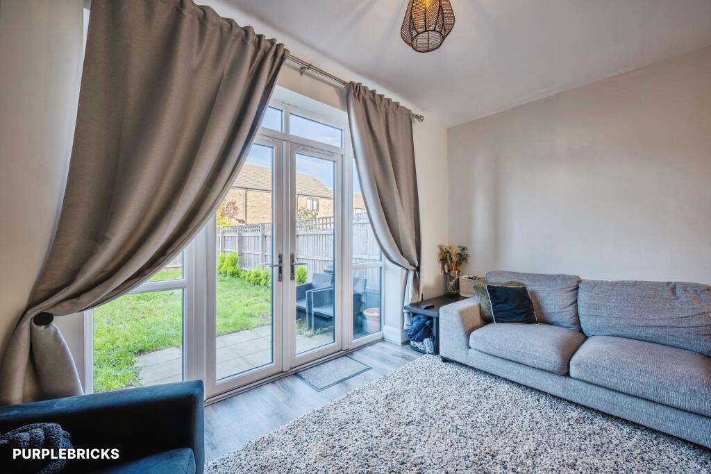 House in Hull - View 5