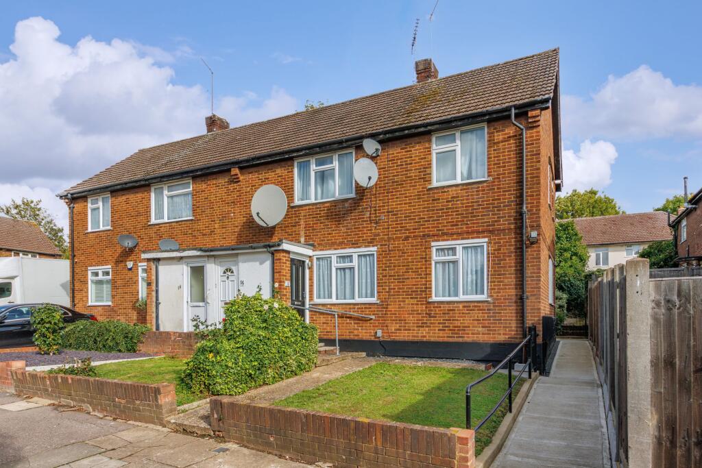 Main image of property: Linden Close, N14 4DP