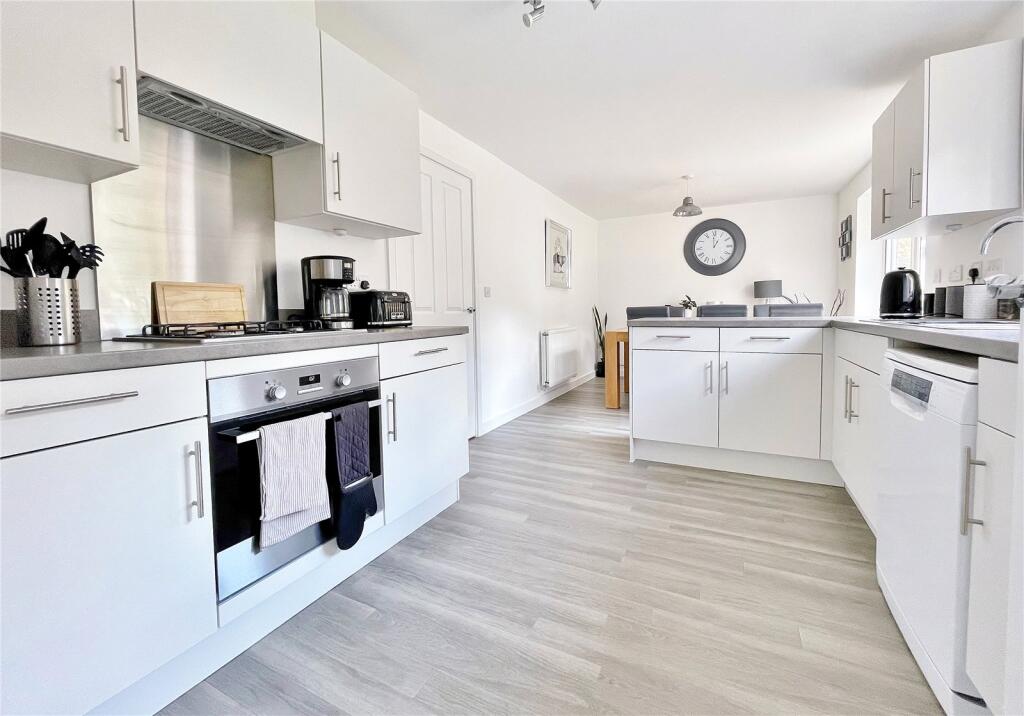 Lobelia Drive, Worthing, West Sussex, BN13 photo 3