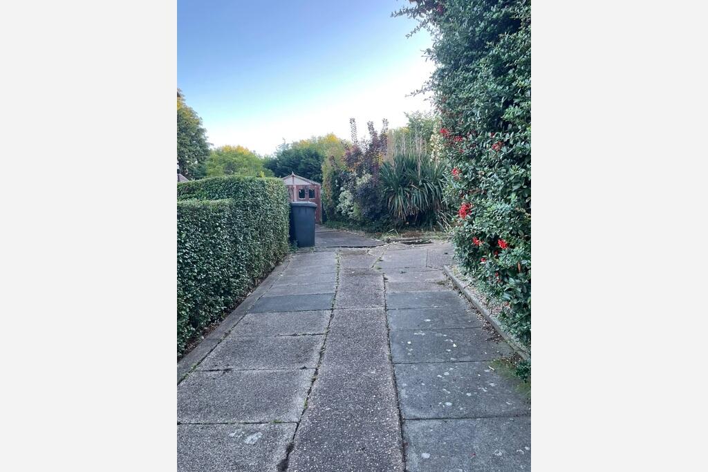 House in Nottingham - View 2