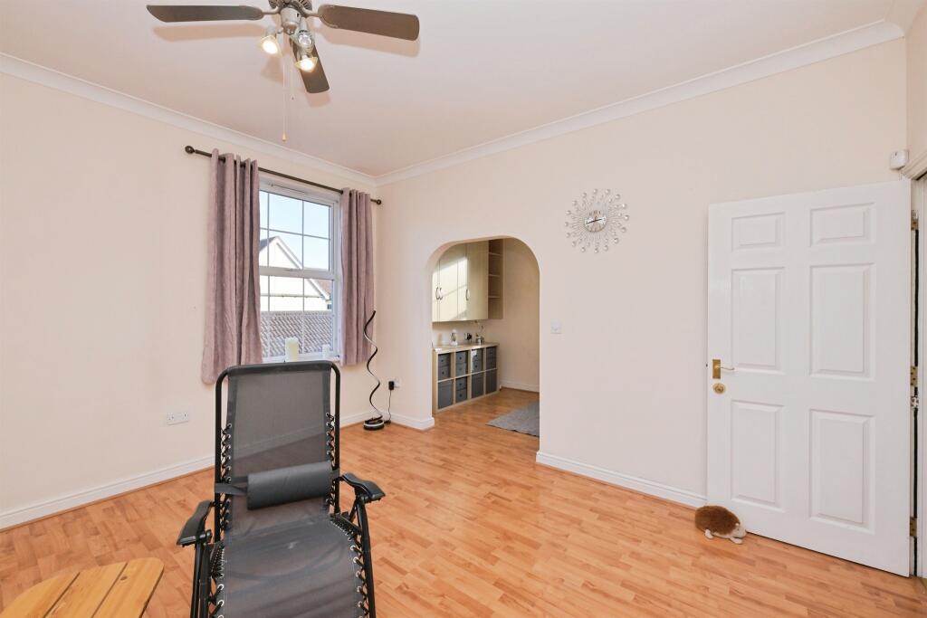 Apartment in Epping Forest, Waltham Abbey - View 5
