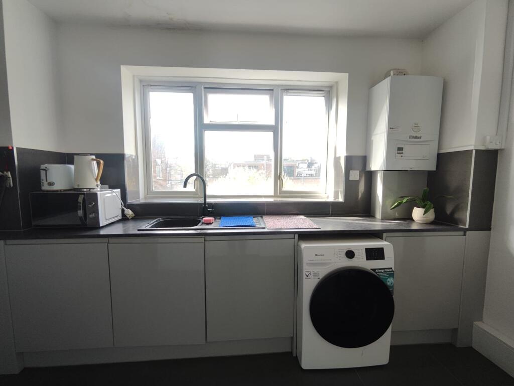 57, Reed Road, London, N17 9BU photo 4