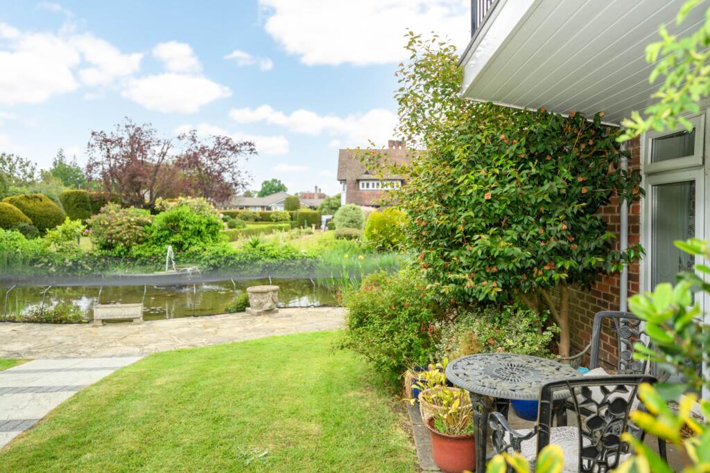 Main image of property: Gunters Mead, Oxshott