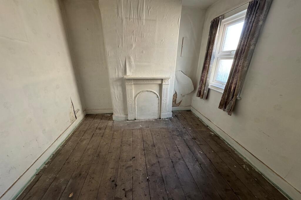 House in Canterbury - More