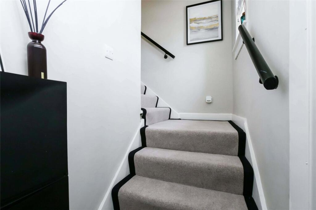 Apartment in Glasgow - View 2
