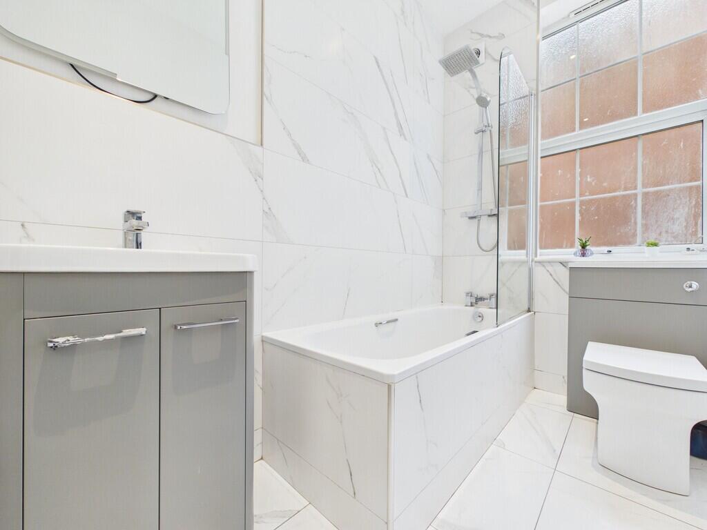 Apartment in Brighton - View 5