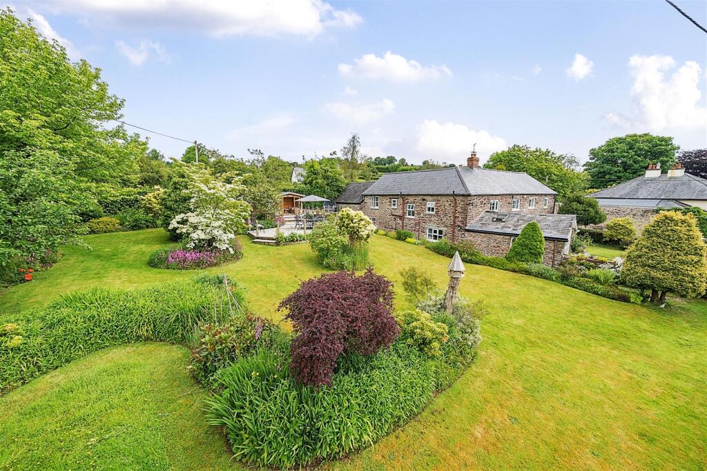 Main image of property: Skilgate, Taunton