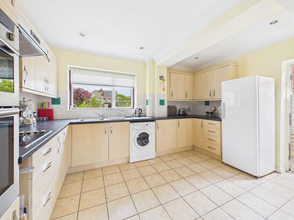 House in Worthing, West Sussex - More