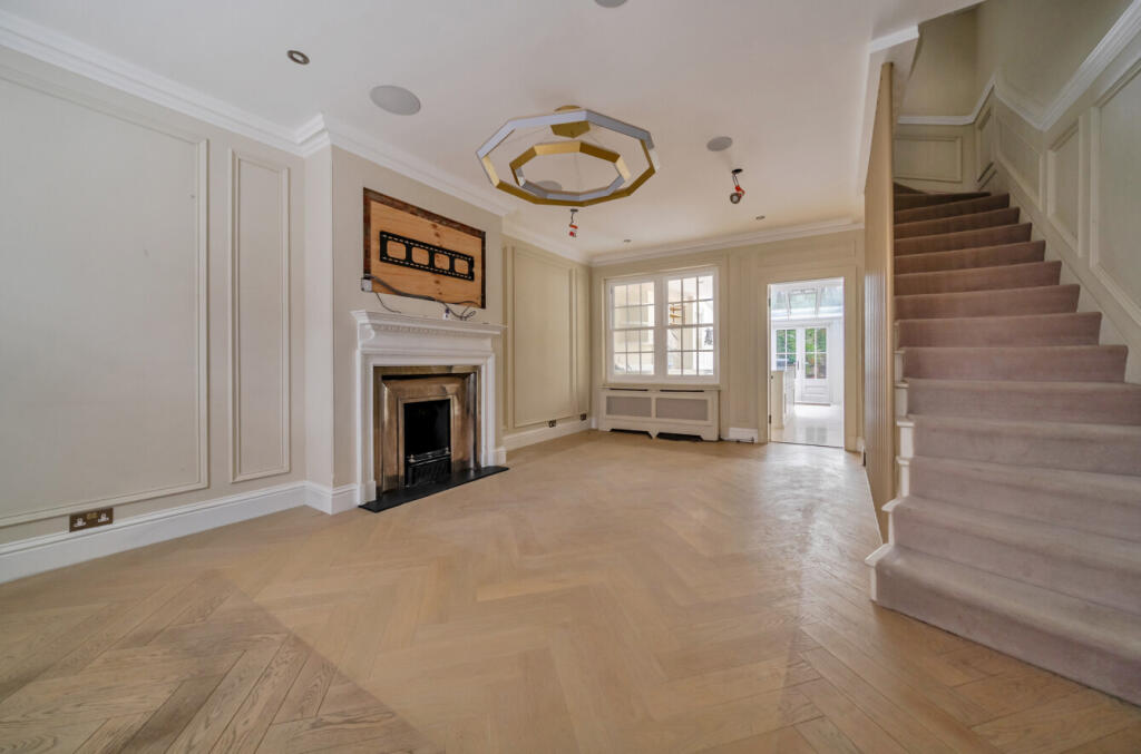 25, Park Street, Windsor, Berkshire photo 2