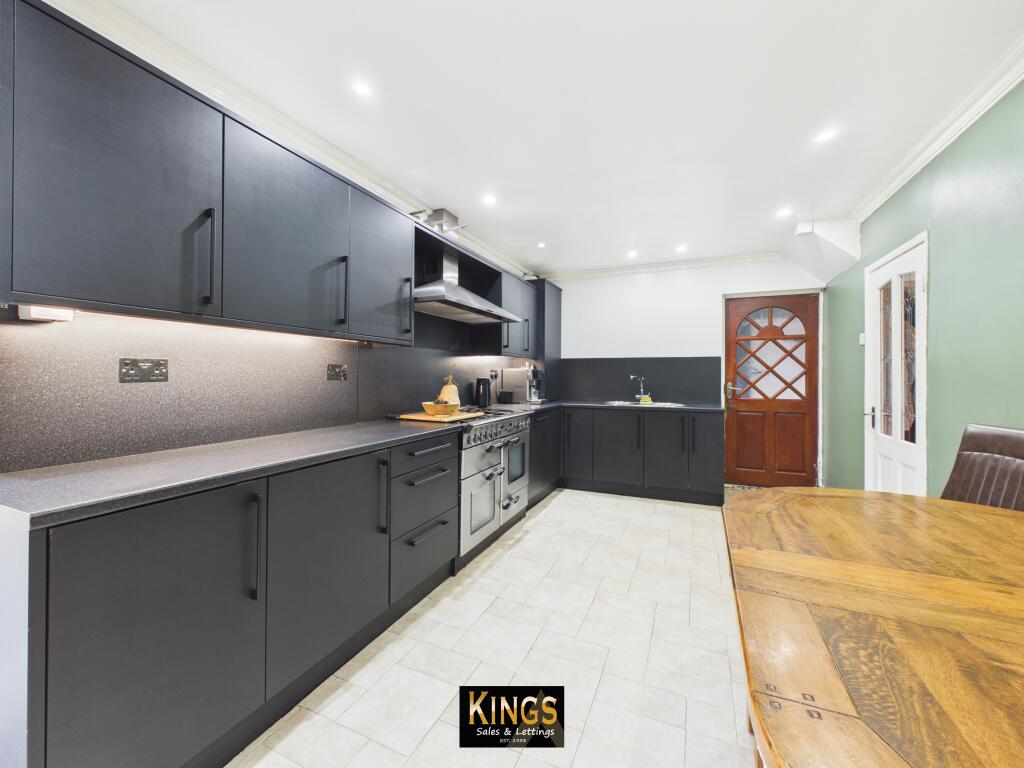 House in Stockton-on-Tees - More