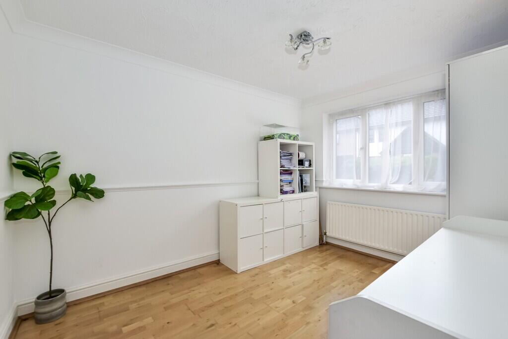 House in Watford, Hertfordshire - View 4