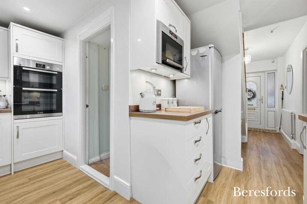 Abbotts Close, Romford, RM7 - View 6