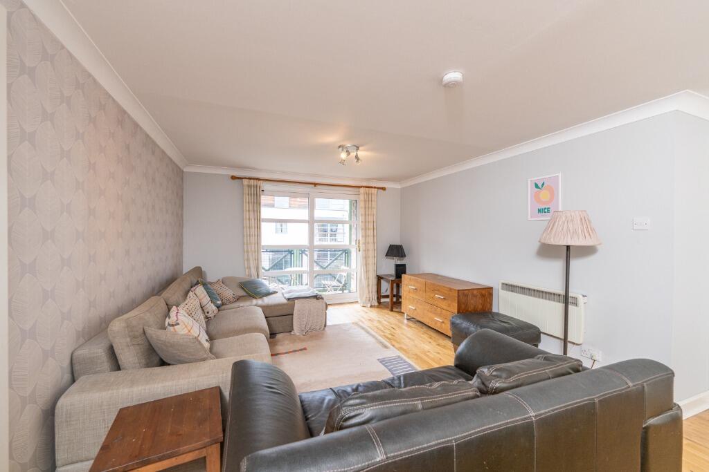 Apartment in Edinburgh - View 3