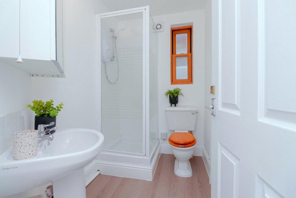 House in Lincoln, Lincolnshire - More