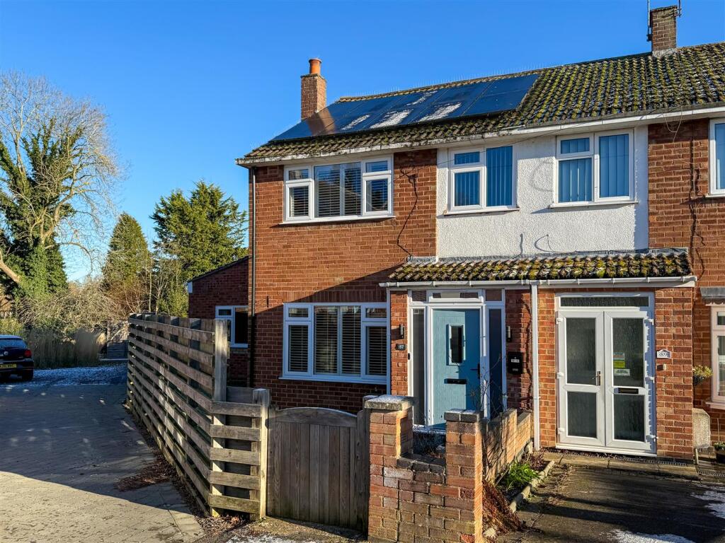 Main image of property: Palmer Road, Whitnash, Leamington Spa