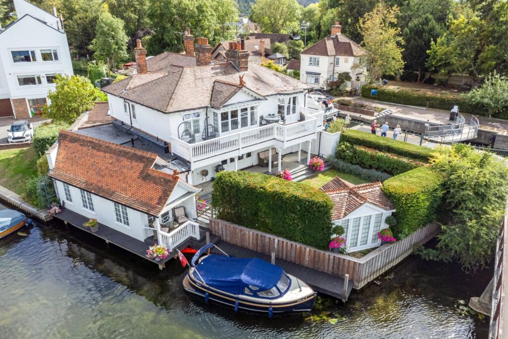 Main image of property: Marlow Lock, Mill Road, Marlow, Buckinghamshire, SL7