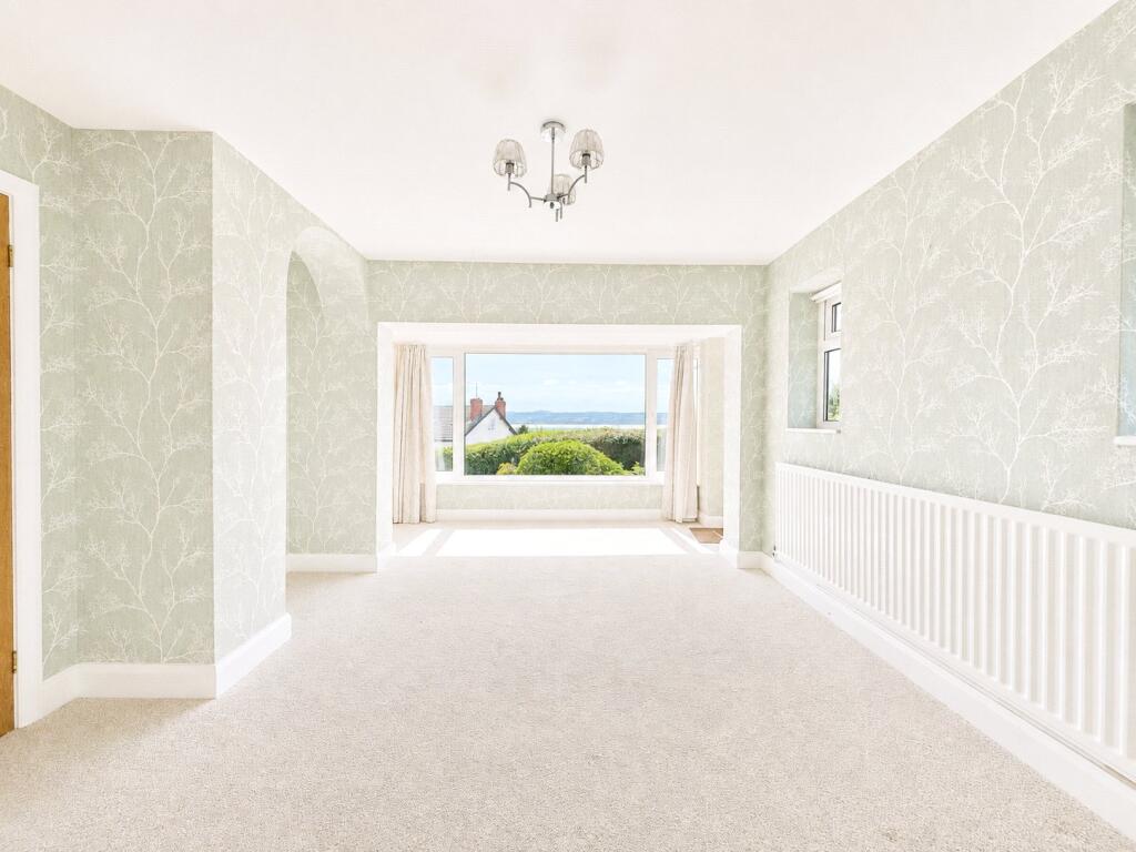 House in Heswall, Liverpool City Region - View 4