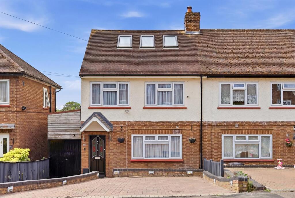 Main image of property: KING GEORGE ROAD - WARE
