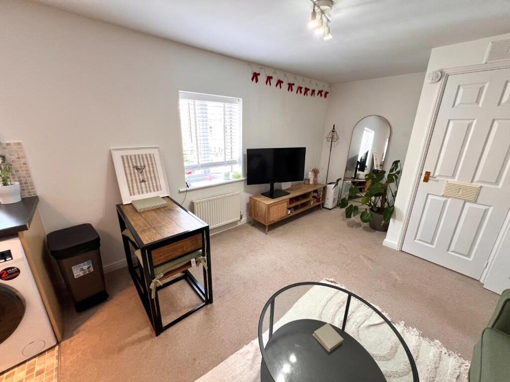 South Meadow Road, St. Crispin, Northampton NN5 photo 3