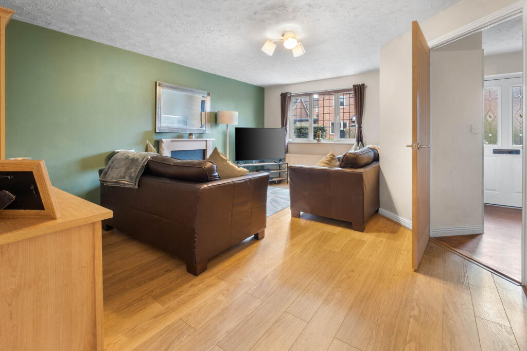 House in Bromsgrove, Aston Fields - View 3