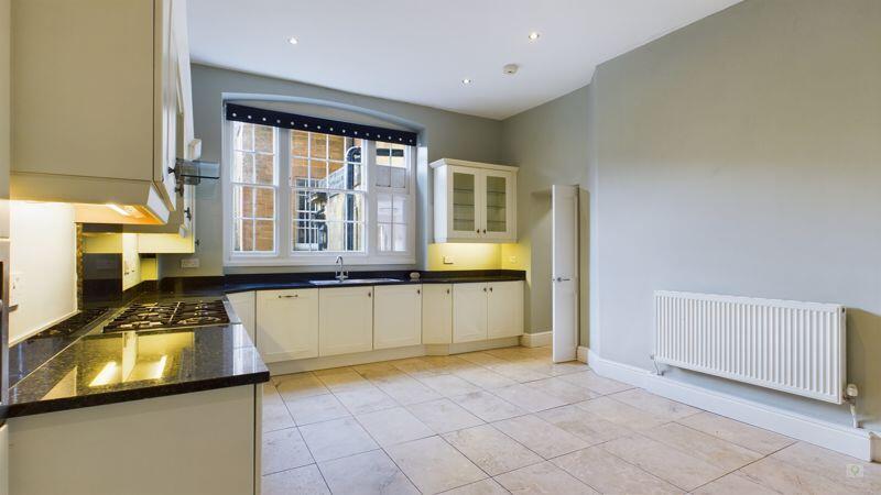 House in Bath - View 3