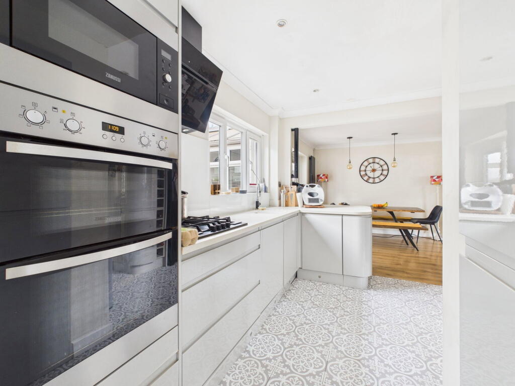 House in Brighton - View 4