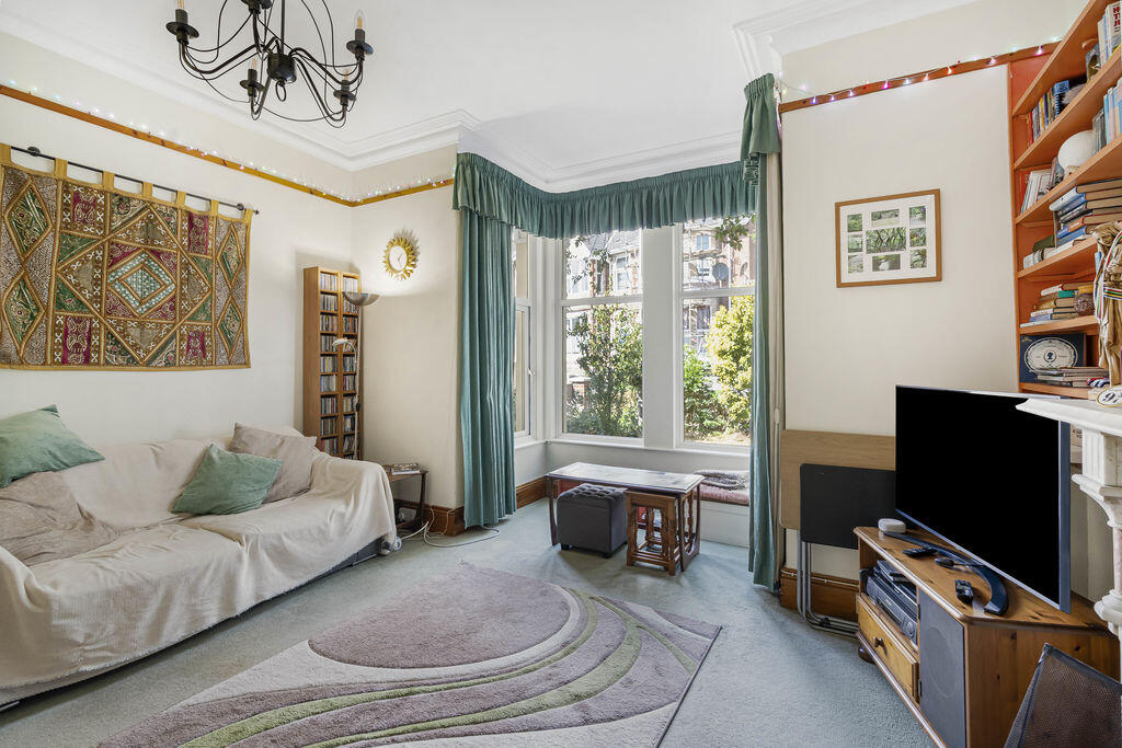 House in Plymouth - View 5