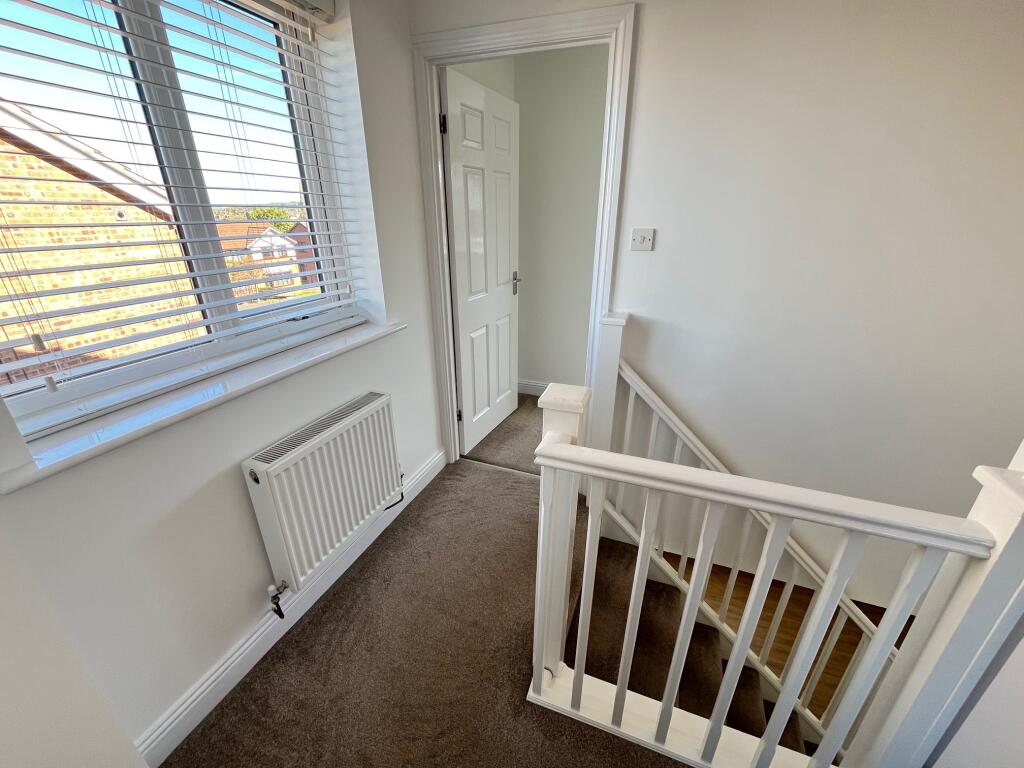 House in Stoke-on-Trent - More