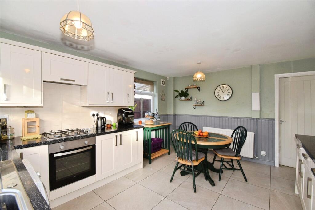 Burnham Close, Wigston, Leicestershire, LE18 photo 4