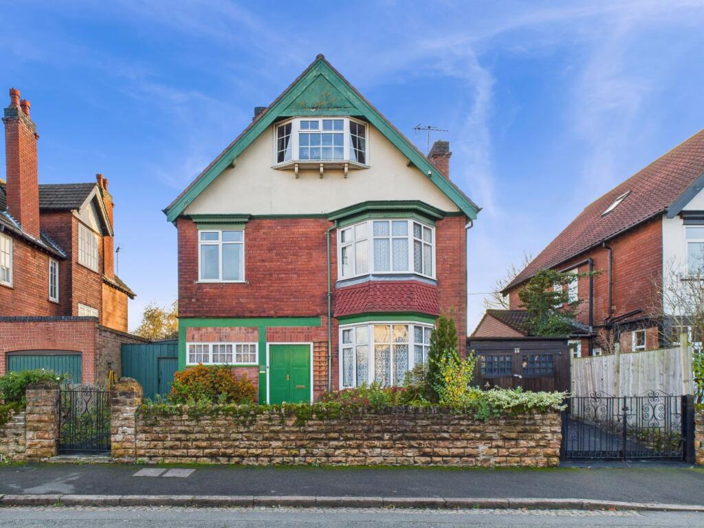 5-bed detached on Compton Road, Sherwood, Nottingham, £480,000
