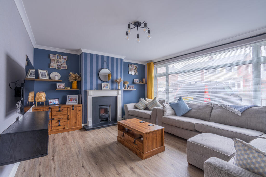 Land Oak Drive, Kidderminster, DY10 photo 2
