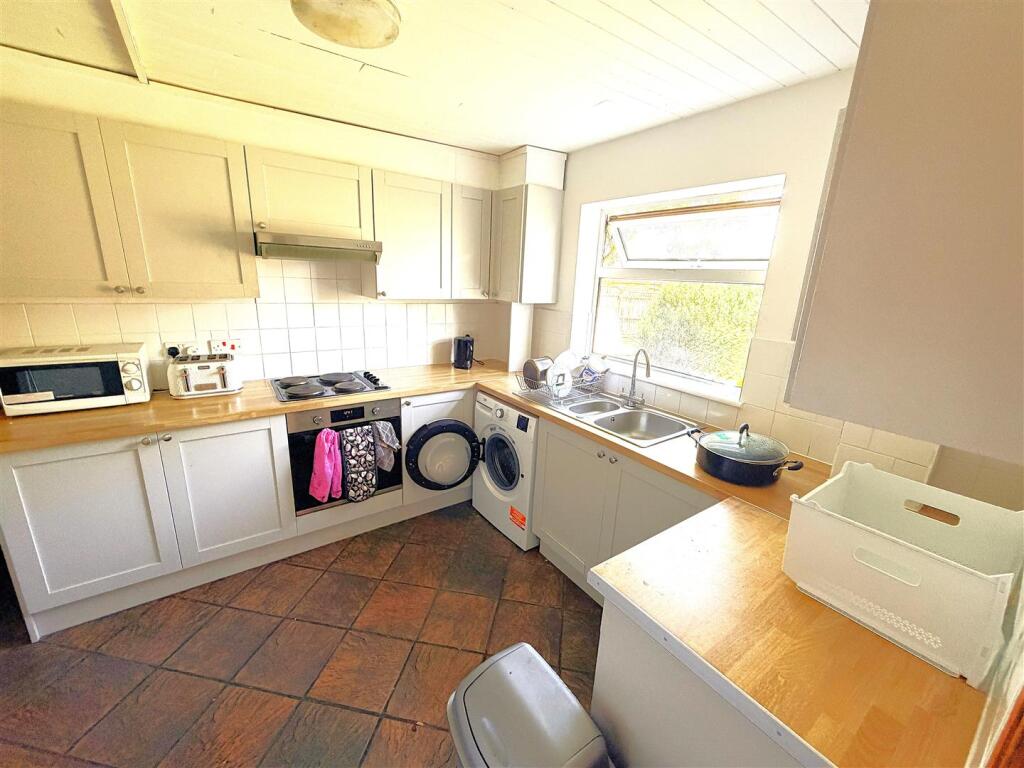 House in Corby, North Northamptonshire - View 2