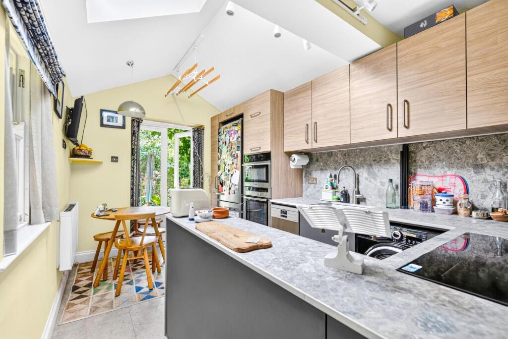 House in London - View 3