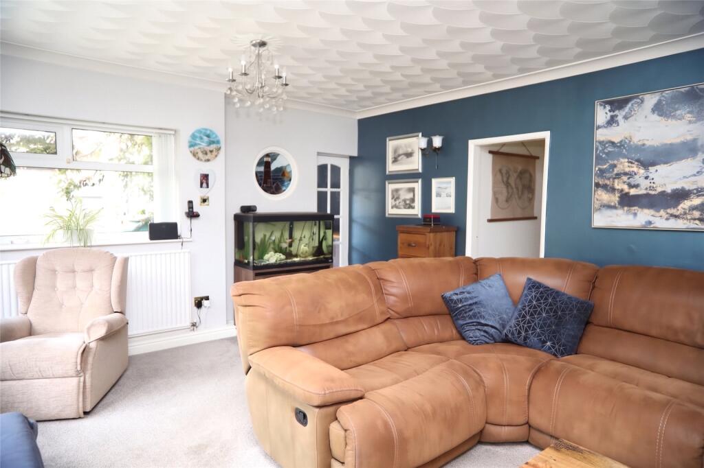 House in East Lindsey, North Somercotes - More