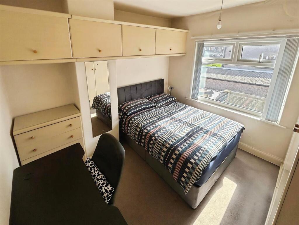 Additional image 6 of Lesmere Grove, Bradford