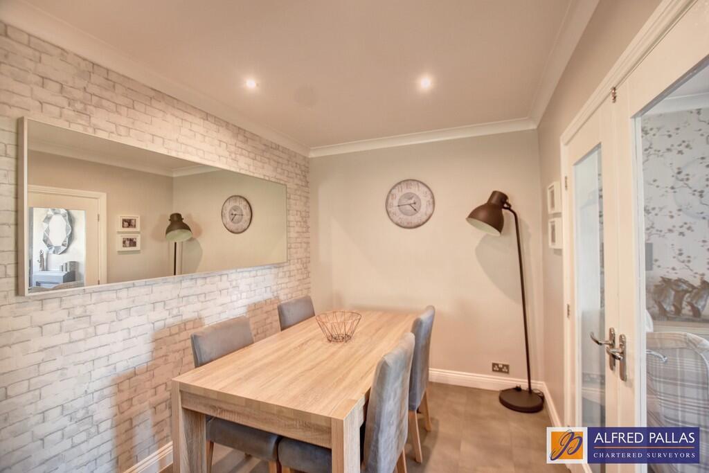 House in South Tyneside, Whitburn - View 5