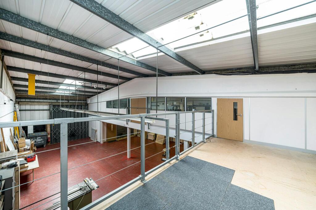 Studio 24, 87 Crampton Street first floor stroage area.jpg