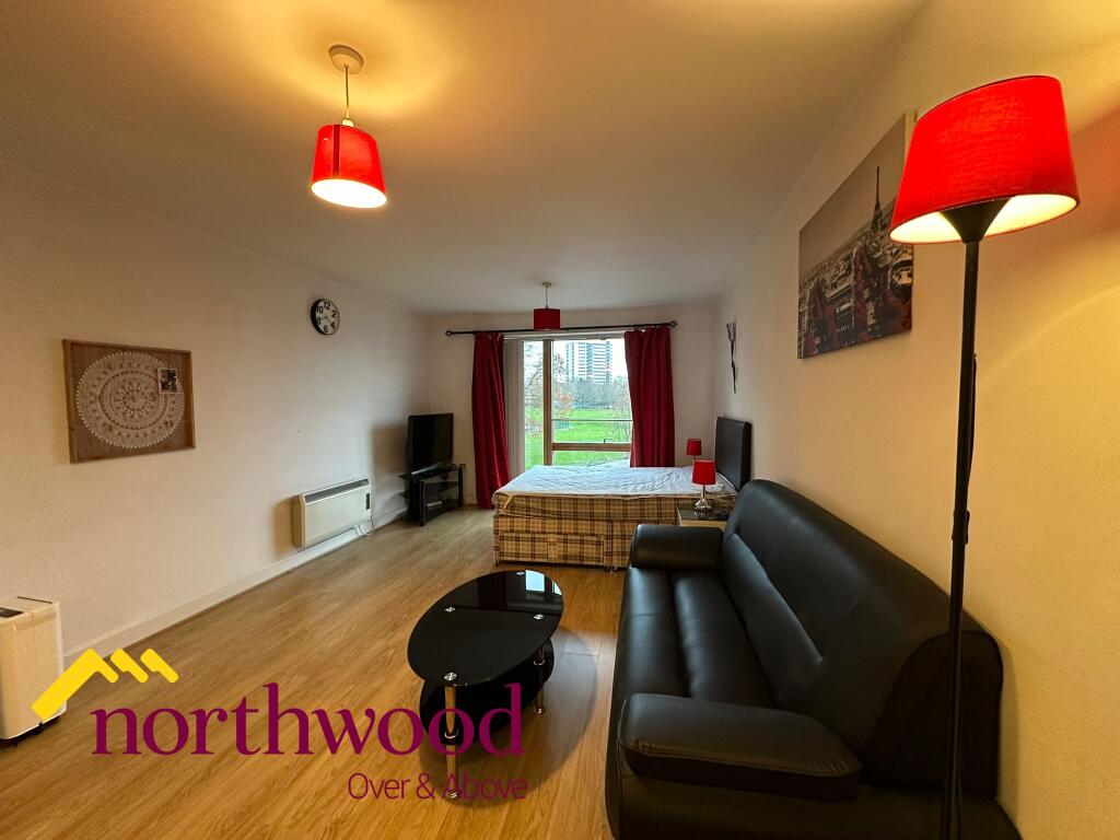 Studio flat for rent